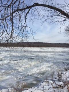Connecticut River Ice Flowing 2019